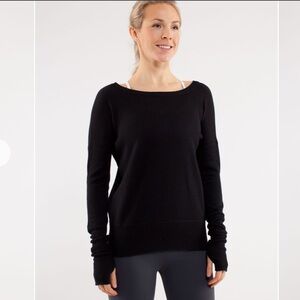 Lululemon Yin Me Pullover Reversible 
Black / Coal Size 8